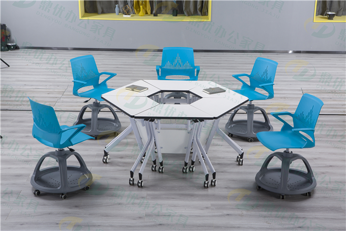 大学智慧教室桌椅的设计有什么特点？