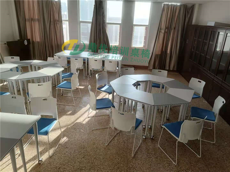 创客教室互动课桌椅